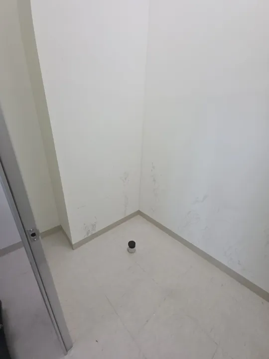 빈 타일룸, 스텐싱크대 설치 전 모습